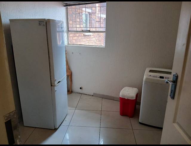 4 bed property to rent in RIDGEWAY